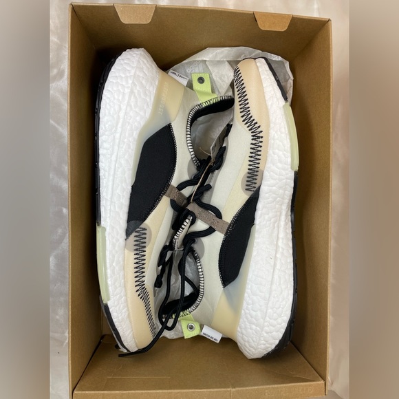 Adidas Unisex Ultraboost 21 x Parley running shoes Size 10 Men 11 Women - Picture 3 of 7